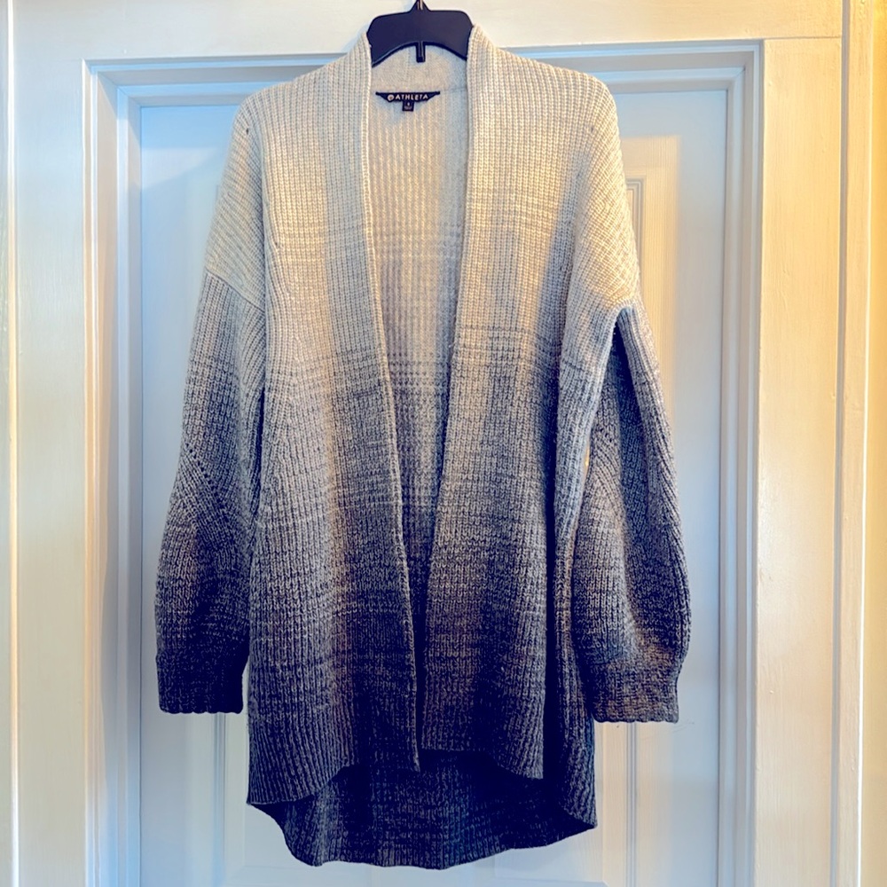 Athleta sweater sz S wears like a M worn once wool/cashmere blend